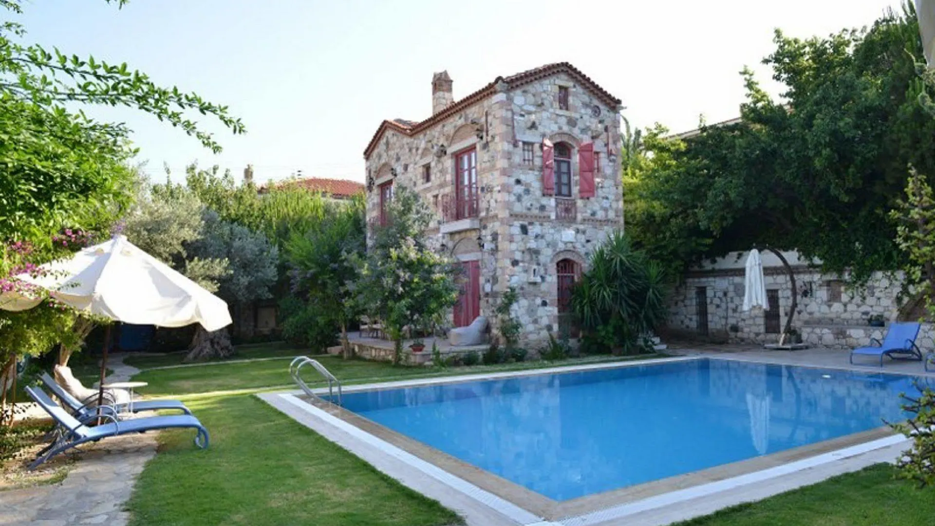 Alacati Zeytin Konak Hotel